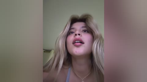 _alicee_1 free recording from 2025-12-05 06:23:00