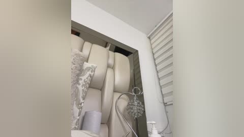 alisson_foxxx1 free recording from 2025-12-05 01:55:00