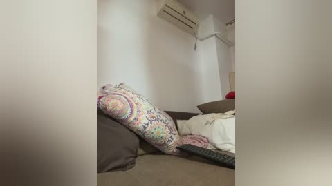 almmaxxxx free recording from 2025-12-05 00:01:00