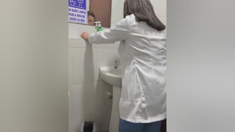 nathalia_28_ free recording from 2025-12-05 01:34:00