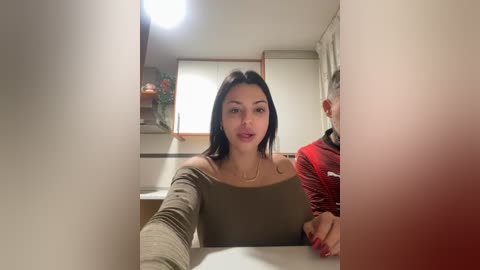 noeliagglow free recording from 2025-12-05 00:05:00