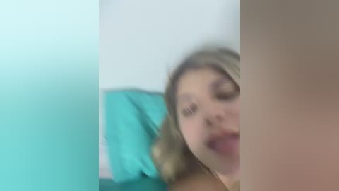 _alicee_1 free recording from 2025-12-06 00:08:00