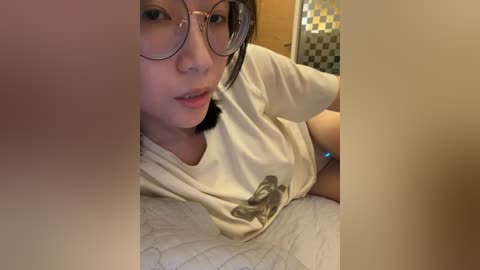 ashepova000 free recording from 2025-12-06 00:52:00