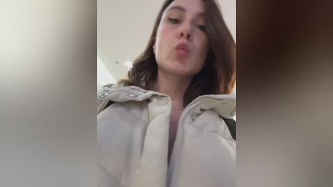 dina_tease free recording from 2025-12-06 00:49:00