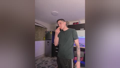 kevin_hotgirls free recording from 2025-12-06 00:08:00