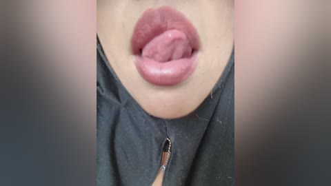 zahra_jalid free recording from 2025-12-06 00:52:00