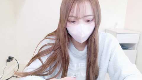 _chanmomo_ free recording from 2025-12-08 00:22:00