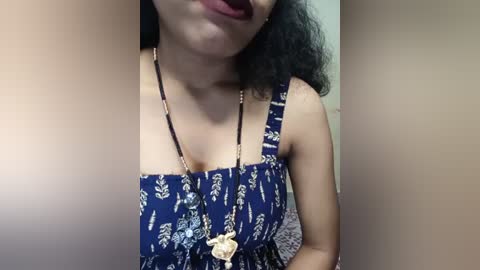 desi_hot_queen free recording from 2025-12-08 00:01:00