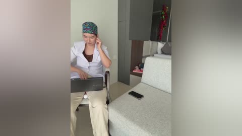 nura_n_sarah free recording from 2025-12-07 00:28:00