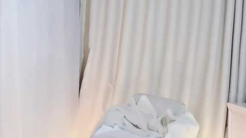 queenziii free recording from 2025-12-07 00:39:00