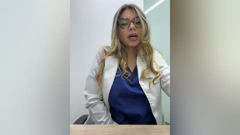 alicee16 free recording from 2025-12-08 00:20:00