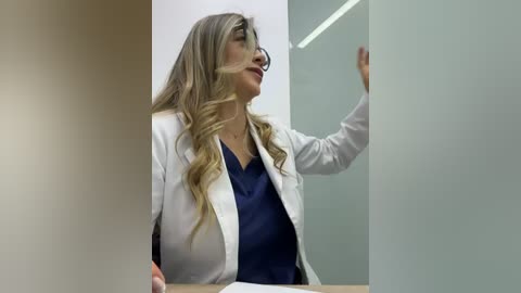 alicee16 free recording from 2025-12-09 00:45:00