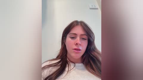 aus_queen free recording from 2025-12-08 00:01:00