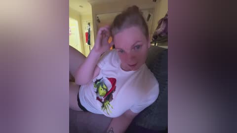 aussiekittypurr free recording from 2025-12-08 00:37:00