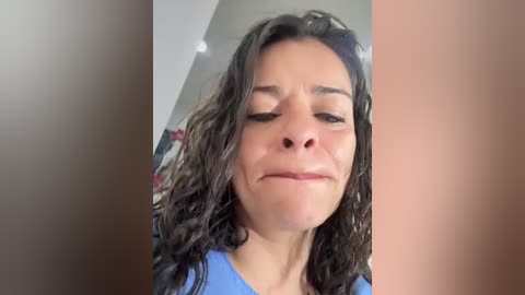 nathalia_28_ free recording from 2025-12-08 00:37:00