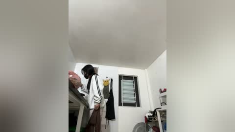 vn___cua free recording from 2025-12-08 00:27:00