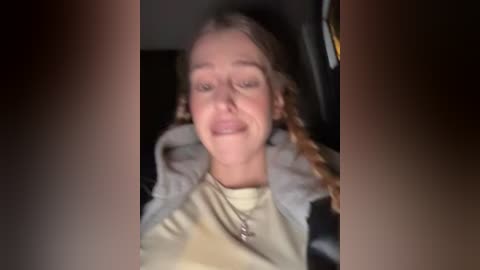 kira_mia free recording from 2025-12-10 00:04:00