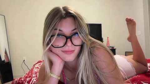 rosiecheeks_ free recording from 2025-12-09 00:45:00