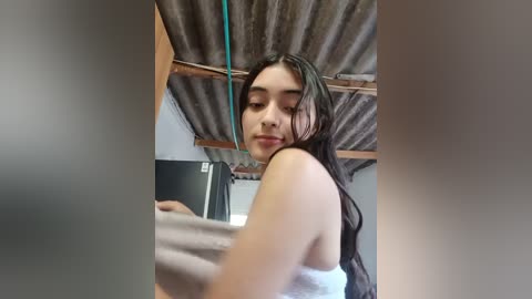 valen_person free recording from 2025-12-10 00:04:00