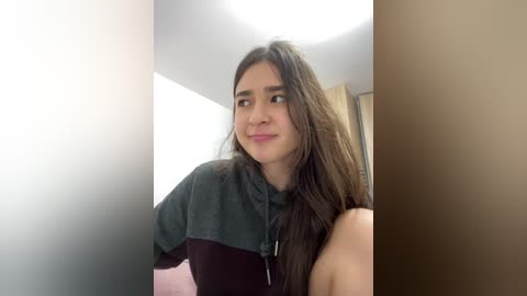 valentina_ro free recording from 2025-12-09 00:02:00