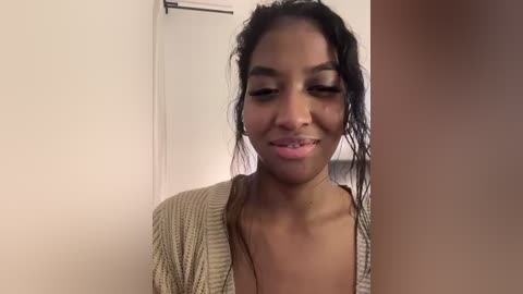 iamcrystal2 free recording from 2025-12-10 00:04:00