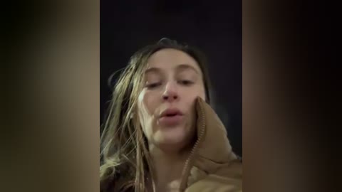 lunagirl13 free recording from 2025-12-10 00:04:00