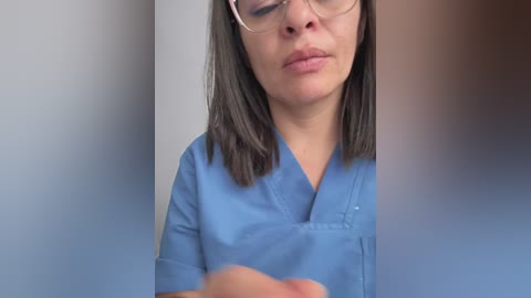 nathalia_28_ free recording from 2025-12-10 00:07:00