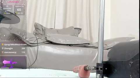 fox_yiyi free recording from 2025-12-11 00:26:00