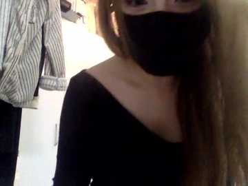 mia_8 free recording from 2025-12-11 00:26:00