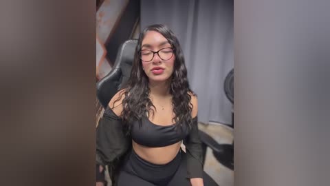 jenn_fit free recording from 2025-12-12 00:14:00