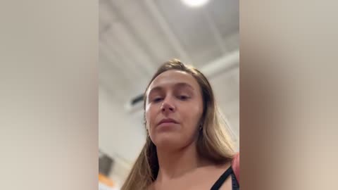 lunagirl13 free recording from 2025-12-12 00:36:00