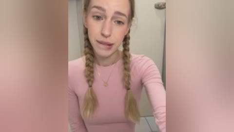 kira_mia free recording from 2025-12-13 17:14:00