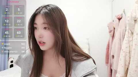 luna_868 free recording from 2025-12-13 10:38:00