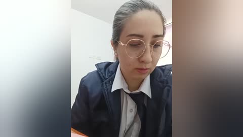 susy__06 free recording from 2025-12-13 00:55:00