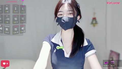 _hell0_kitty free recording from 2025-12-15 02:45:00