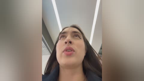 holly_play free recording from 2025-12-15 02:45:00