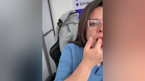 nathalia_28_ free recording from 2025-12-15 02:45:00