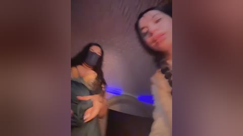 orla86 free recording from 2025-12-15 00:14:00