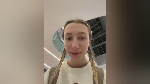 lia__love free recording from 2025-12-17 02:25:00