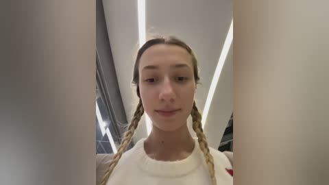 lia__love free recording from 2025-12-17 02:25:00