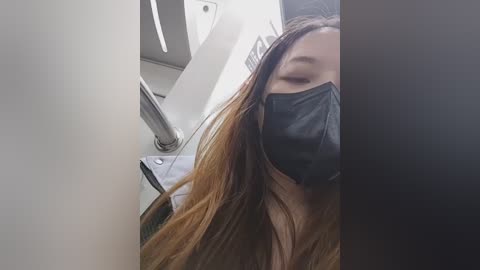 lovelyanan free recording from 2025-12-17 00:01:00