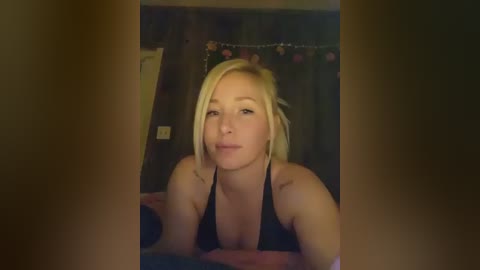 poppy_xo free recording from 2025-12-17 00:01:00