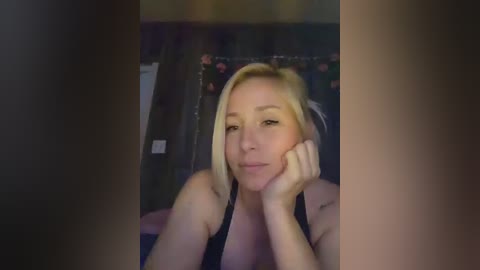 poppy_xo free recording from 2025-12-17 00:01:00