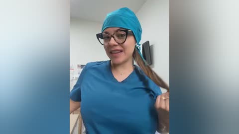 alicee16 free recording from 2025-12-19 05:02:00