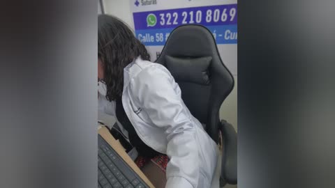 nathalia_28_ free recording from 2025-12-19 00:11:00