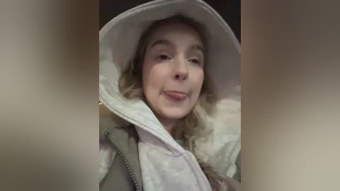 _teenytiny_ free recording from 2025-12-20 00:07:00