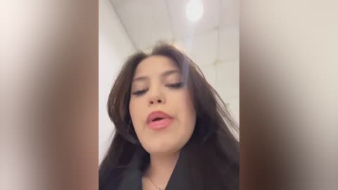 chloe__moon free recording from 2025-12-20 00:07:00