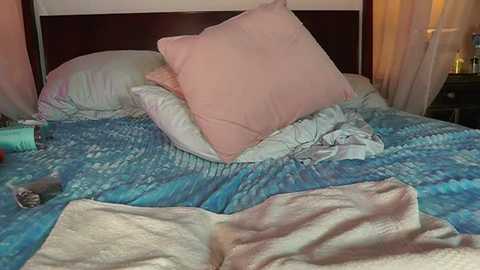 katyerave free recording from 2025-12-20 00:40:00