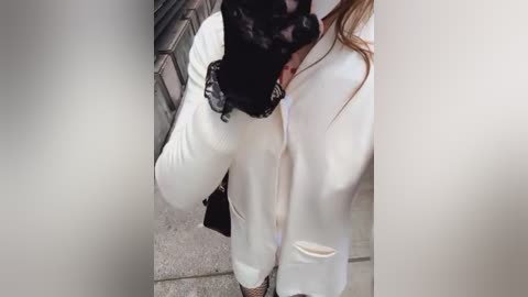 pink_mai free recording from 2025-12-20 00:02:00