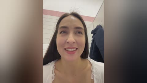 holly_play free recording from 2025-12-21 00:02:00